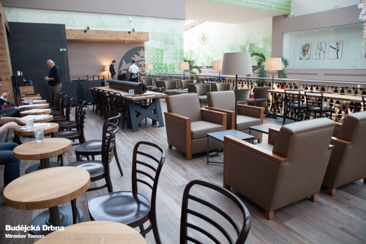 Brňané dnes poprvé ochutnají slavnou kávu Starbucks, foto: Brněnská Drbna, Miroslav Toman