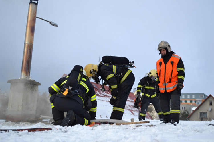 Požár ve Volgogradské ulici. Foto: HZS LK