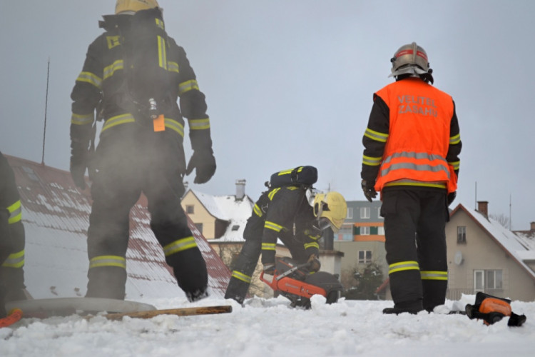 Požár ve Volgogradské ulici. Foto: HZS LK