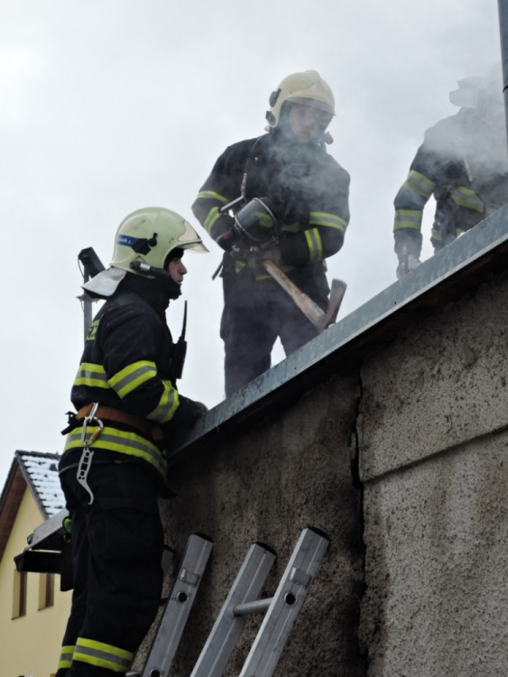 Požár ve Volgogradské ulici. Foto: HZS LK