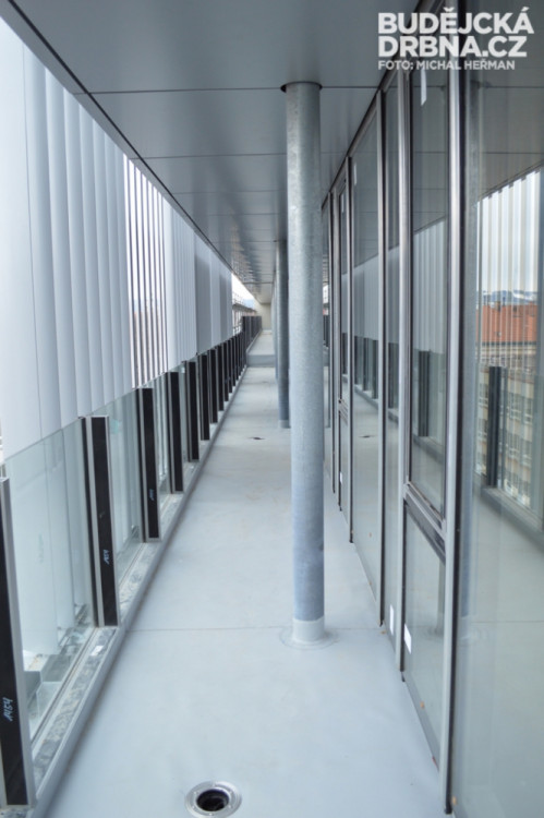 Stavební práce na parkovacím domě v ulici F. A. Gerstnera