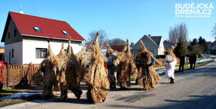Kolečko před domem