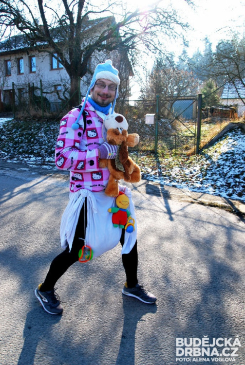 Nechyběly veselé masky