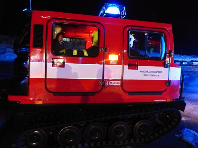 Požár a rozsáhlá pátrací akce. Noční cvičení plánovali dva roky