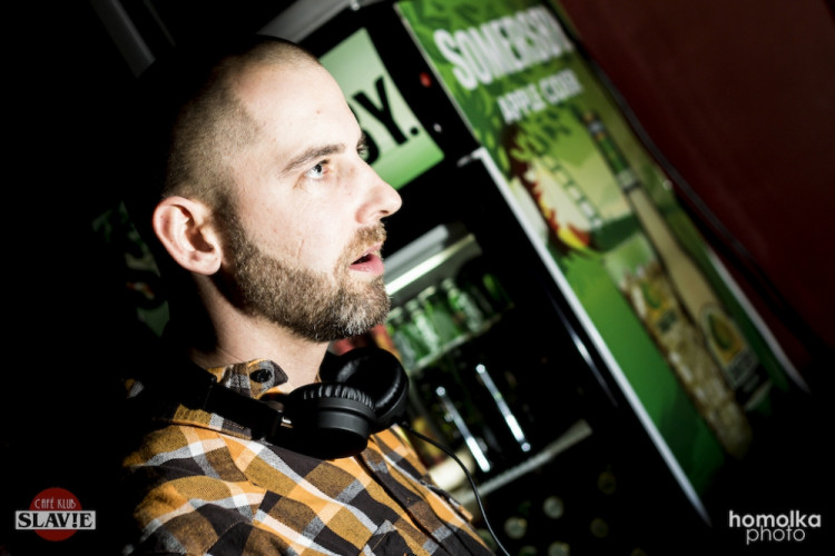 Kapela Monkey Business řádila v Café Klubu Slavie