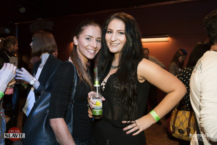 Kapela Monkey Business řádila v Café Klubu Slavie