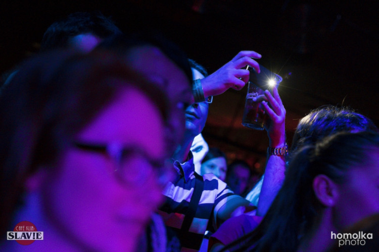 Kapela Monkey Business řádila v Café Klubu Slavie