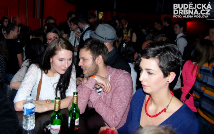 V klubu K2 se nedalo ani hnout