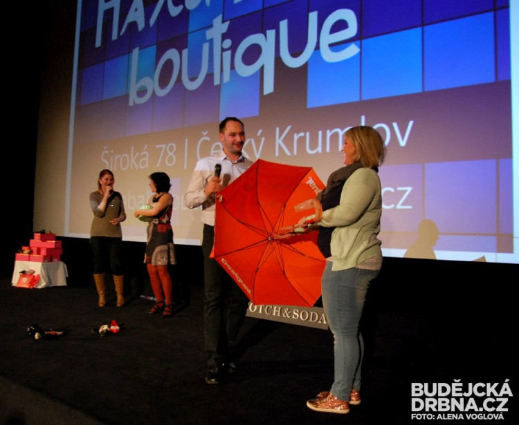 Dárky španělské značky udělaly účastnicím Dámské jízdy radost