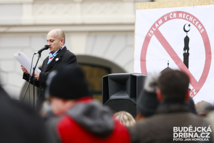 V Budějcích protestovali proti islámu