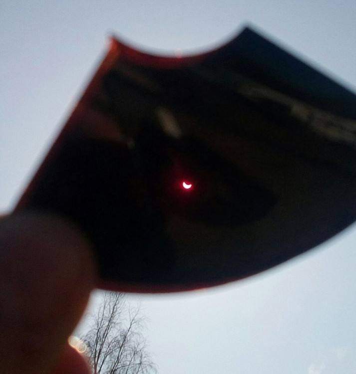 Částečné zatmění Slunce. Foto: Jane Cockroach