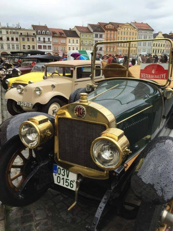 Autor Tini Kiki Ouborná