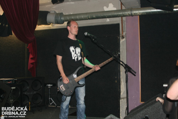 Punkový večer ve Fabrice