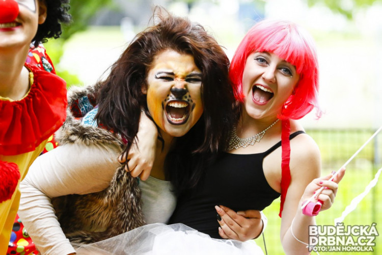 Průvod Budějovického Majálesu 2015