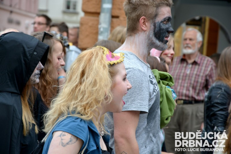 Průvod Budějovického Majálesu 2015
