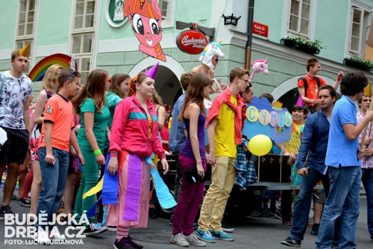 Průvod Budějovického Majálesu 2015