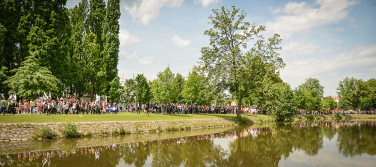 Průvod Budějovického Majálesu 2015. Foto: Dominik Svoboda