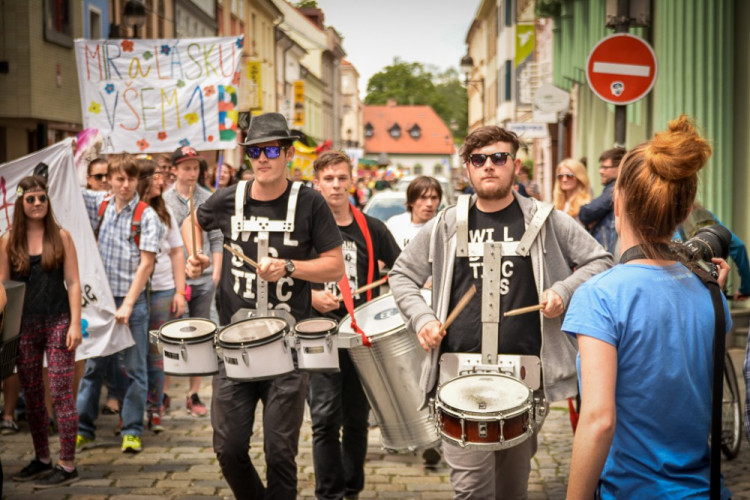 Průvod Budějovického Majálesu 2015. Foto: Dominik Svoboda