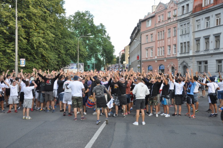 Pochod fanoušků Hajduku Split Libercem