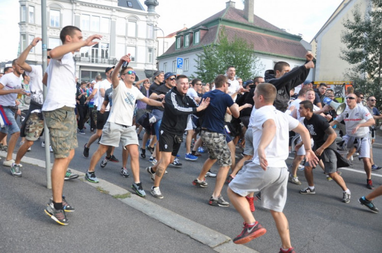 Pochod fanoušků Hajduku Split Libercem