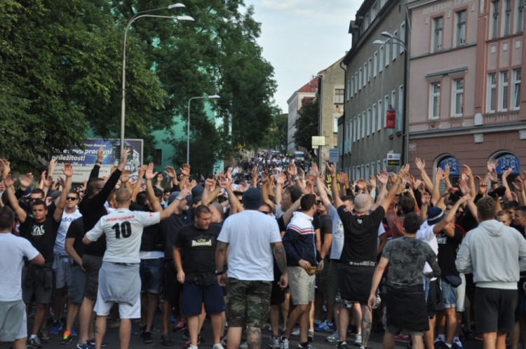 Pochod fanoušků Hajduku Split Libercem