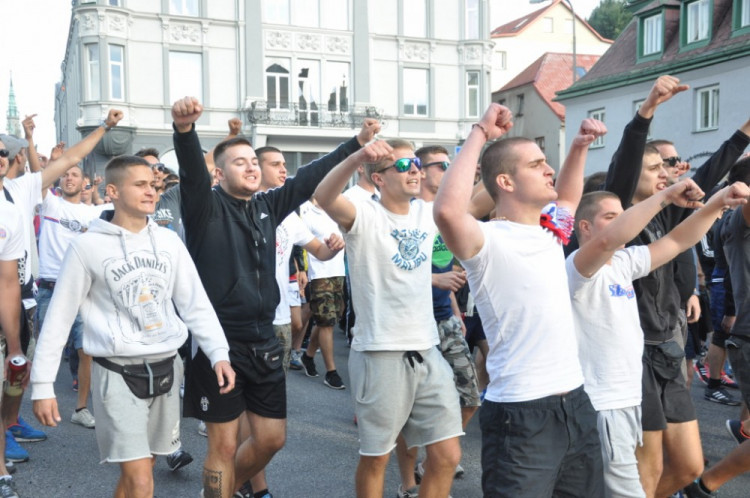 Pochod fanoušků Hajduku Split Libercem