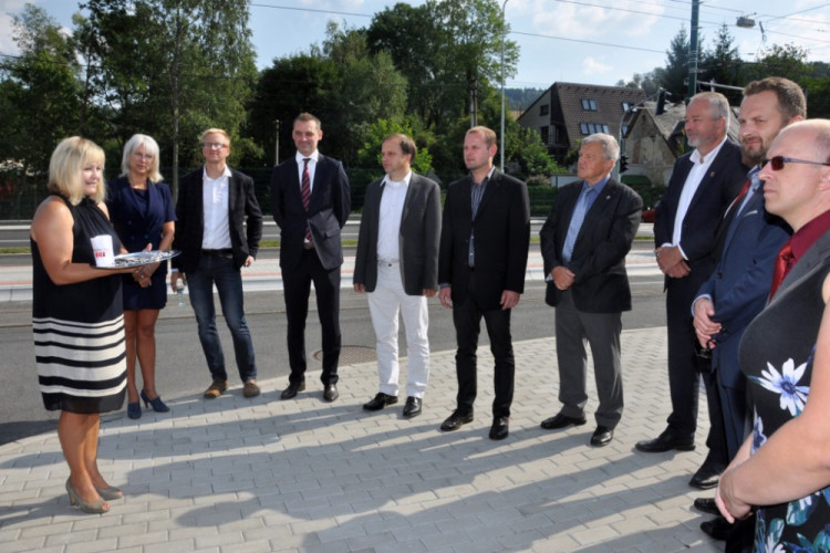 Slavnostní zahájení provozu na zrekonstruované trati do Jablonce