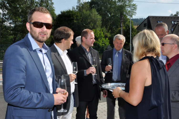 Slavnostní zahájení provozu na zrekonstruované trati do Jablonce