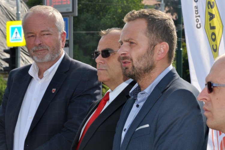 Slavnostní zahájení provozu na zrekonstruované trati do Jablonce