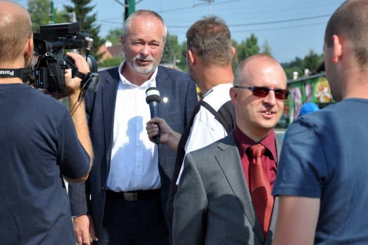 Slavnostní zahájení provozu na zrekonstruované trati do Jablonce