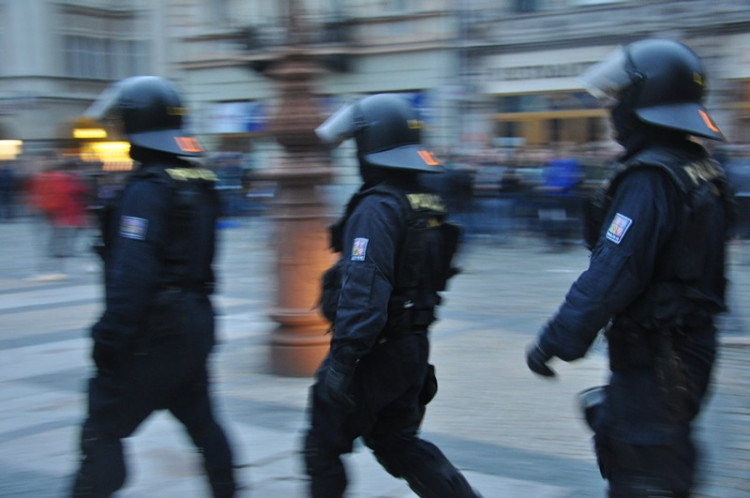 Libercem prošel pochod fanoušků Groningenu, policie musela zasahovat