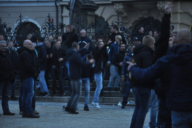 Libercem prošel pochod fanoušků Groningenu, policie musela zasahovat