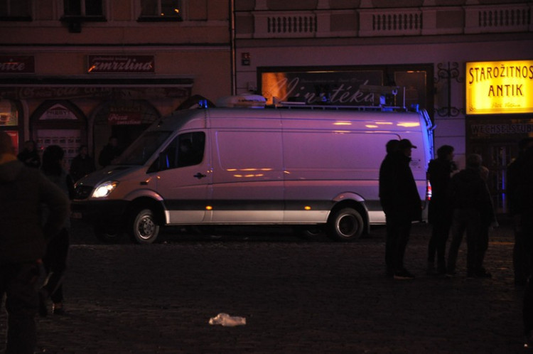 Libercem prošel pochod fanoušků Groningenu, policie musela zasahovat