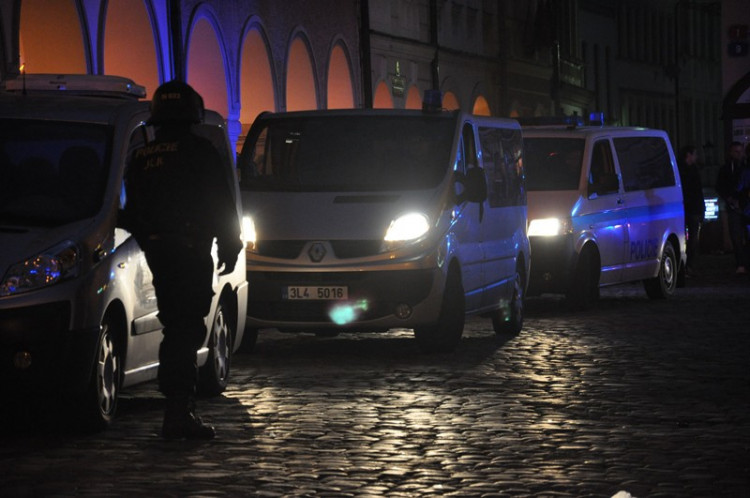 Libercem prošel pochod fanoušků Groningenu, policie musela zasahovat