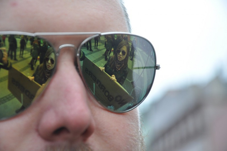 Demonstrace "Za naši kulturu a bezpečnou zem" před libereckou radnicí