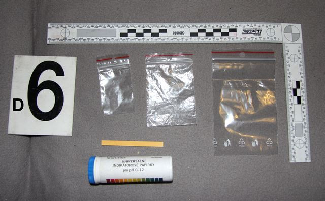 Policie rozkryla další gang výrobců a distributorů pervitinu