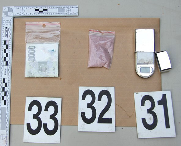 Policie rozkryla další gang výrobců a distributorů pervitinu