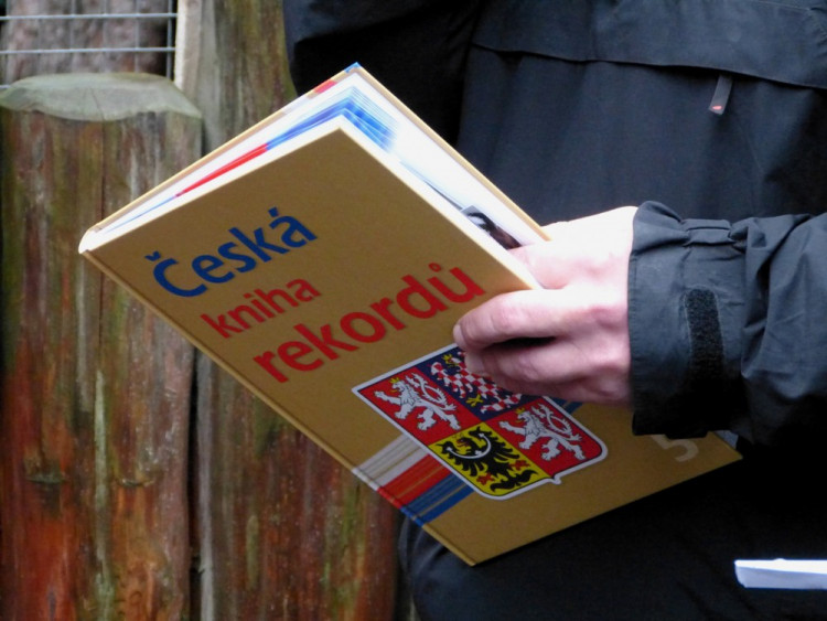 Jihlavská zoo pokřtila tapířího samečka.