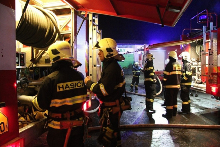 Požár v továrně Agba