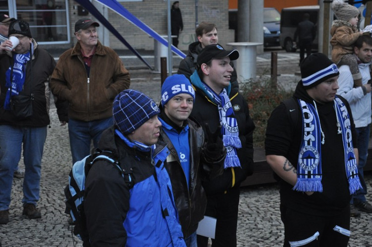 Do Liberce se sjelo 300 francouzských fanoušků, policie zatím práci neměla