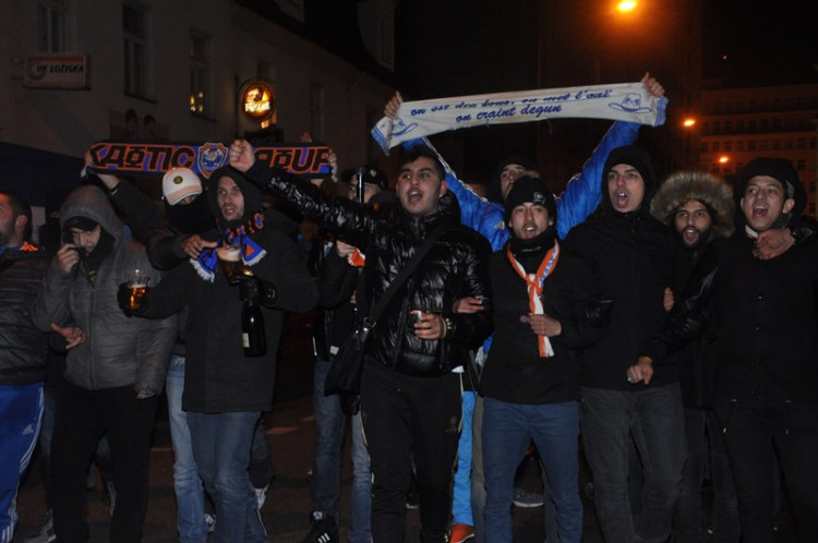 Do Liberce se sjelo 300 francouzských fanoušků, policie zatím práci neměla