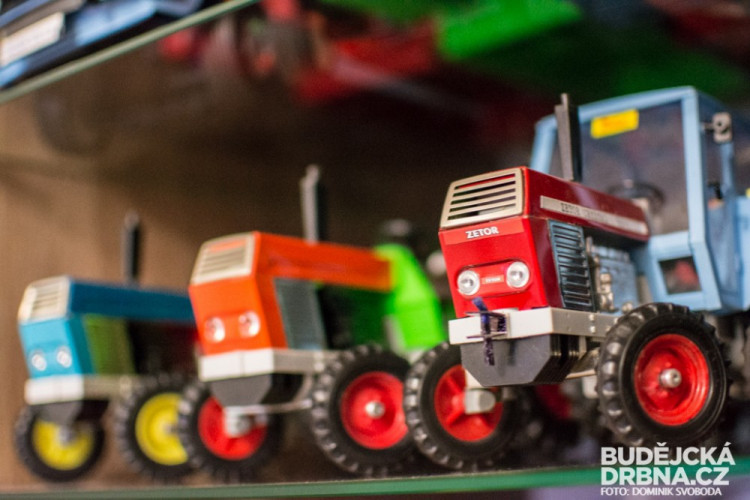 Ve sbírce má přes 600 kusů modelů