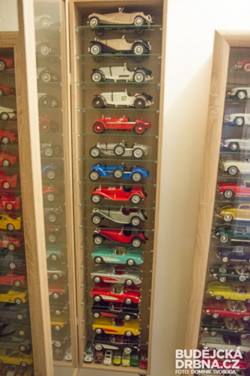 Ve sbírce má přes 600 kusů modelů