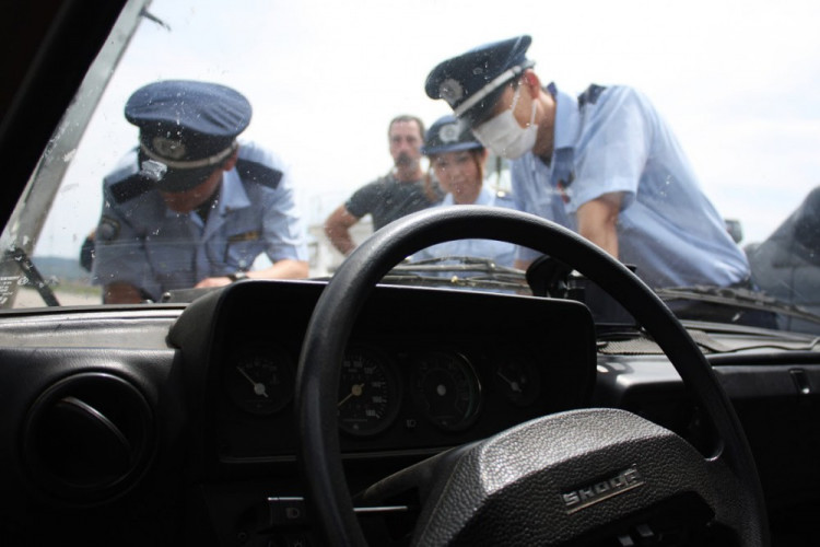Celní prohlídka po příjezdu na japonské ostrovy proběhla naštěstí hladce. Červenec 2015	