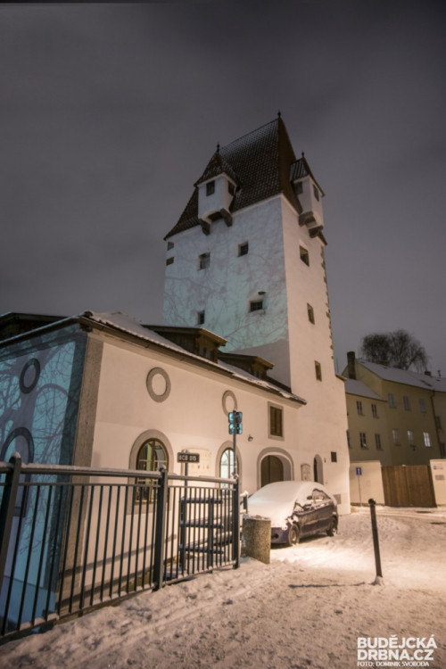 Noční zasněžené České Budějovice