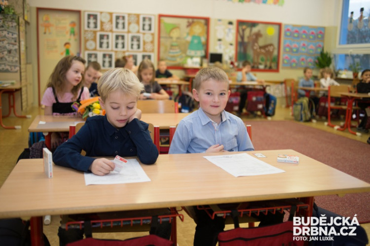 Předávání pololetních vysvědčení