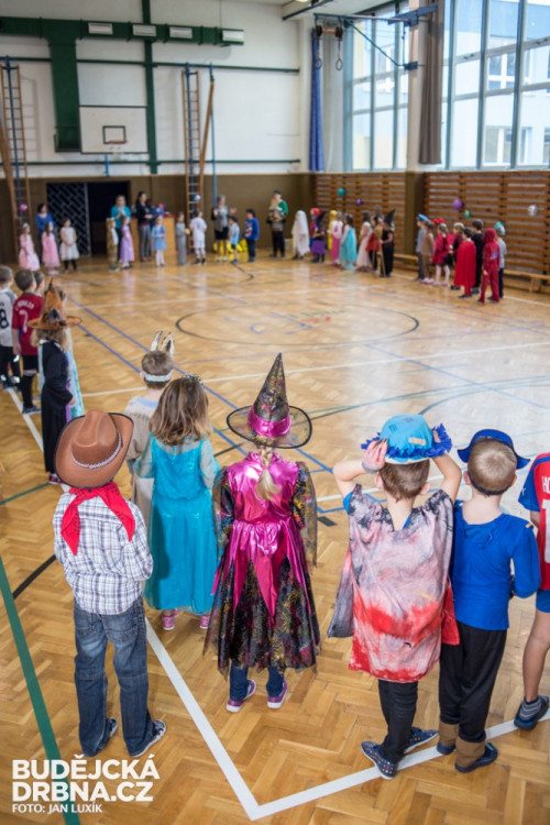 Předávání pololetních vysvědčení