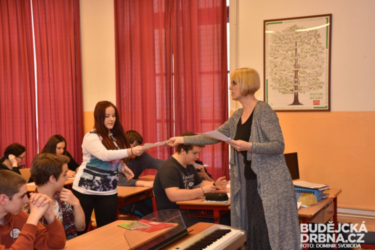 Předávání pololetních vysvědčení