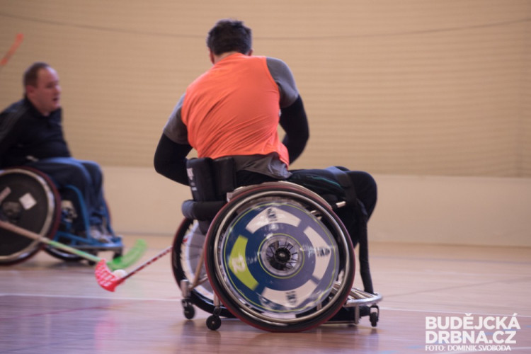 Soustředění florbalové reprezentace vozíčkářů