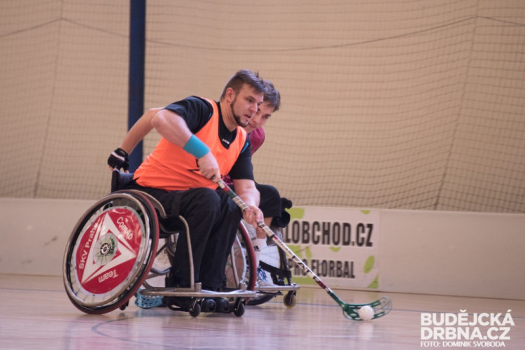 Soustředění florbalové reprezentace vozíčkářů